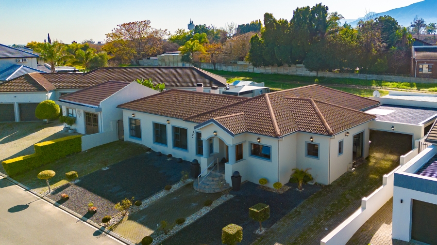 4 Bedroom Property for Sale in Nuwe Uitsig Western Cape